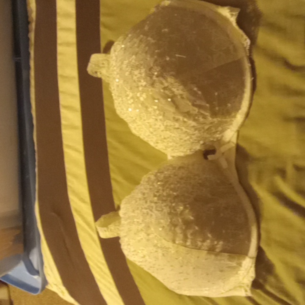 Victorias Secret Dream Angel plunge beaded/crystal bra